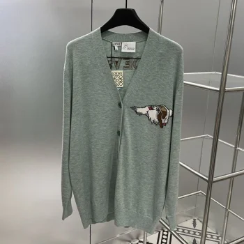 服 lov90200 スーパーコピー
