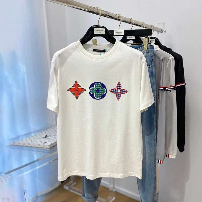 春夏に!ヴィトン Tシャツ 偽物 ハーフパンツデニムスニーカーに!半袖 1A7WIE