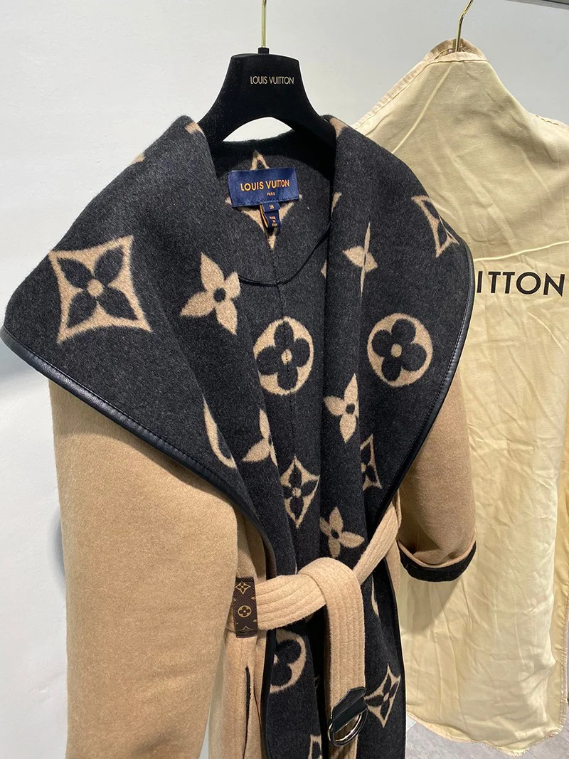 人気No1 今冬活躍☆ルイヴィトン コート コピー ジャイアントモノグラム 1A8KT4