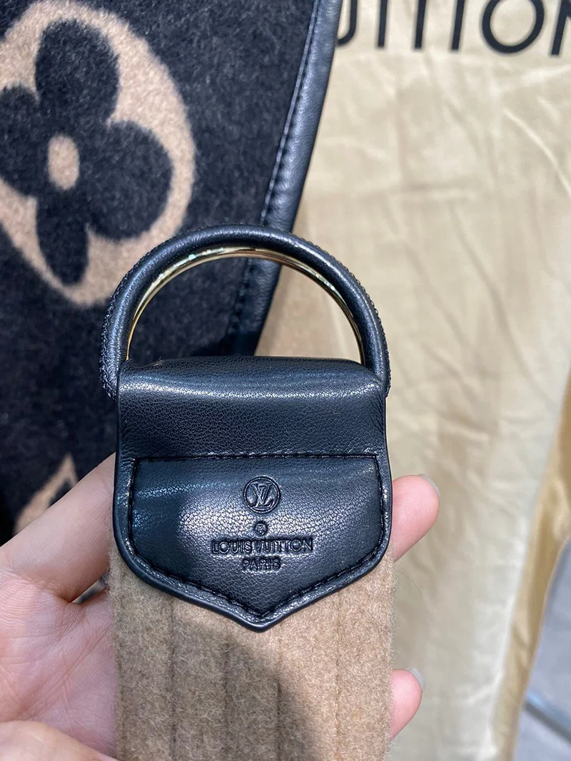 人気No1 今冬活躍☆ルイヴィトン コート コピー ジャイアントモノグラム 1A8KT4