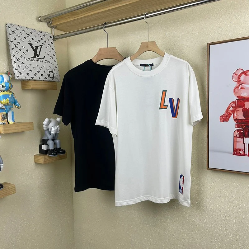 ★日本!!人気!ルイヴィトン NBA Tシャツ コピー★フロントアンドバックレタープリントT 1A8X8R 1A8X8R