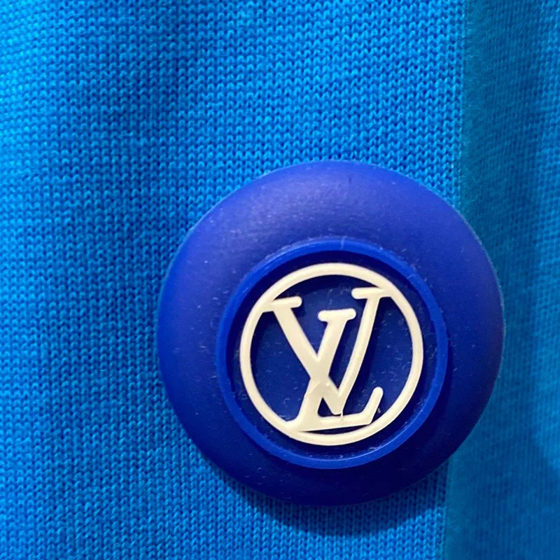 世界中で大人気♪ ルイヴィトン Tシャツ パロディ VUITTAMINES コットンジャージー 半袖 1A92NL