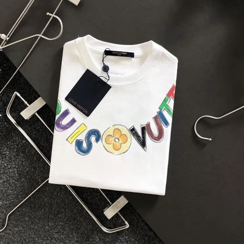 希少色ヴィトン グラフィック 半袖 Tシャツ コピー コットン vub52469