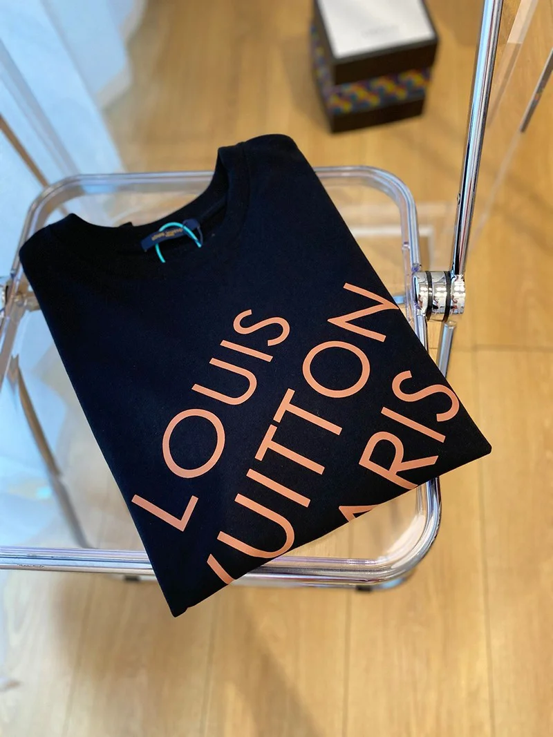 【日本未発売】ルイヴィトン Tシャツ 偽物 メゾンLVクルーネック Tシャツ ニット vub80720