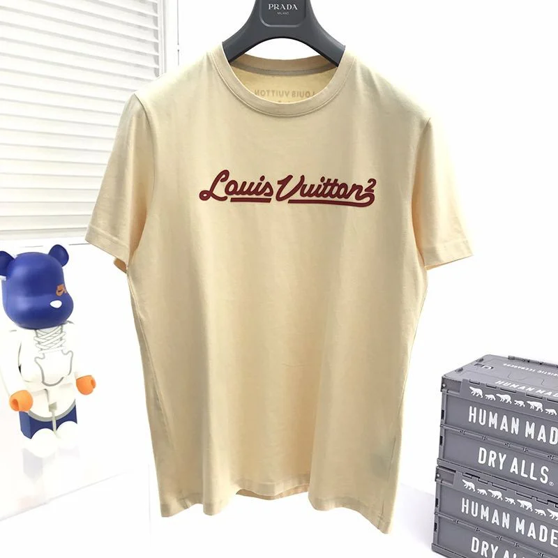 大人気!ルイヴィトン スーパーコピー エンボスLV Tシャツ vub81668