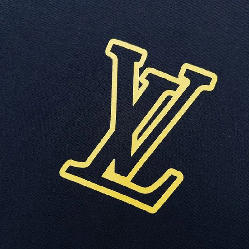 日本未入荷ルイヴィトン◆モノグラム Tシャツ ブラック 偽物 vud75428