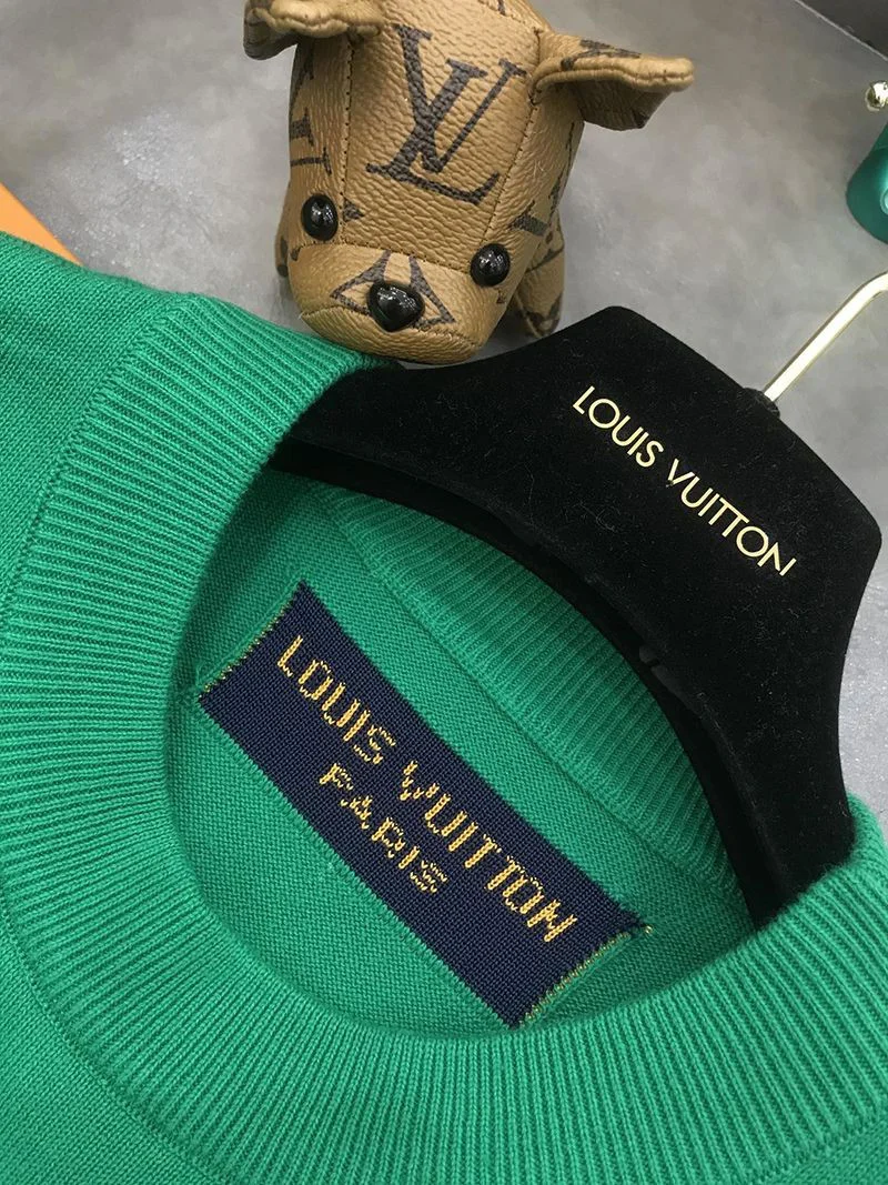 人気急上昇 ルイヴィトン クルーネック Tシャツ コピー vuf69203
