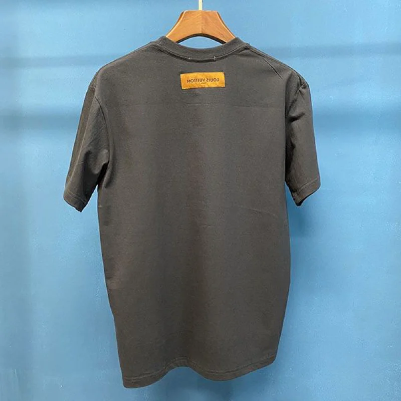 大人気！ルイヴィトン 半袖 偽物 コットン ロゴ Tシャツ vug87052