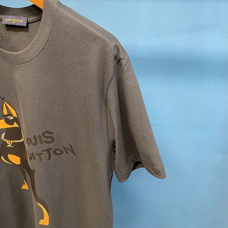 大人気！ルイヴィトン 半袖 偽物 コットン ロゴ Tシャツ vug87052