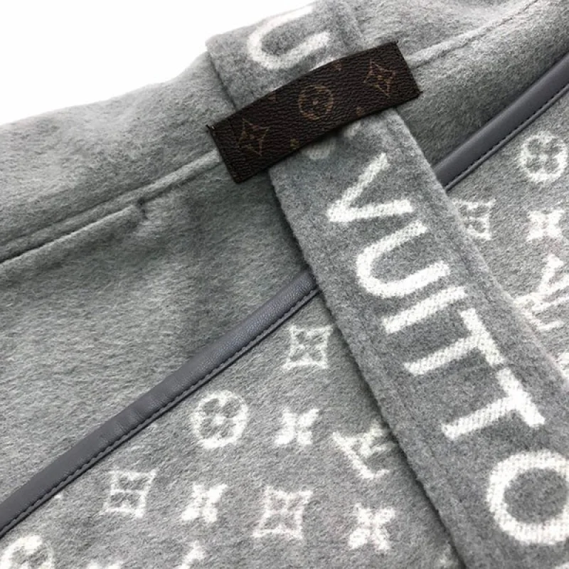 ルイヴィトン フード付 ラップコート 偽物 素敵オーラを身にまとう♪ vuh32474