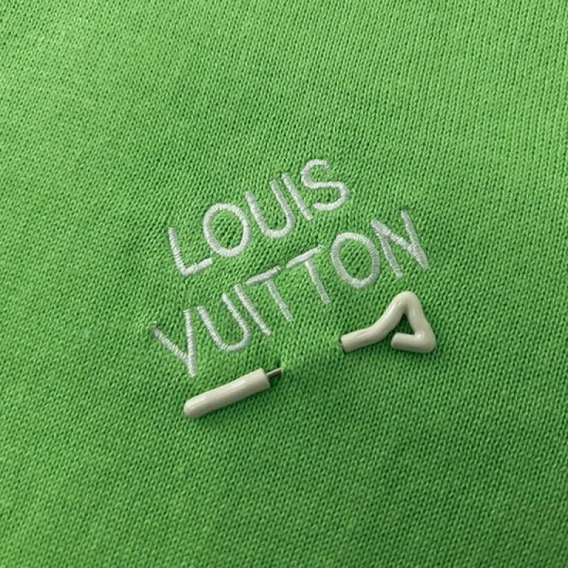 【完売必至】ルイヴィトン シグネチャーショートスリーブTシャツ コピー vuj48536