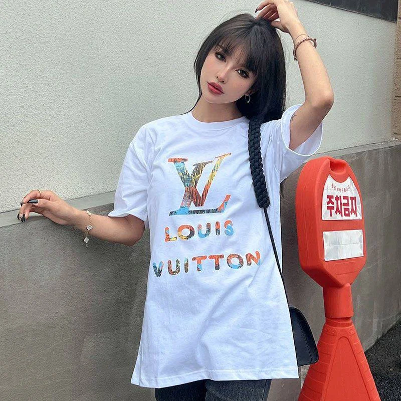 目を惹くカラールイヴィトン コピー ロゴ コットン Tシャツ vul14296