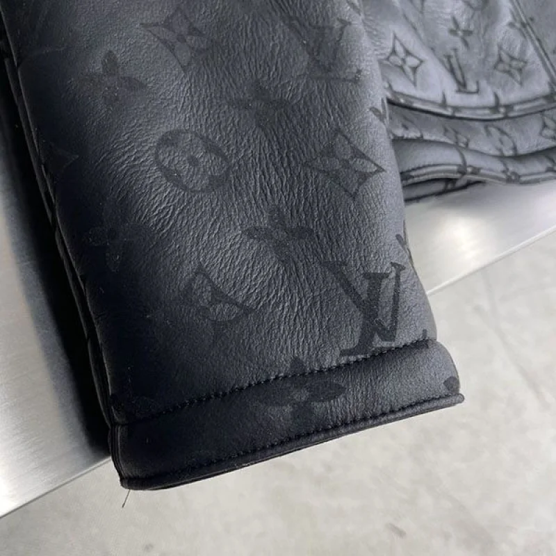 ★日本!!人気!ルイヴィトン ボンバー レザージャケット スーパーコピー vul20769