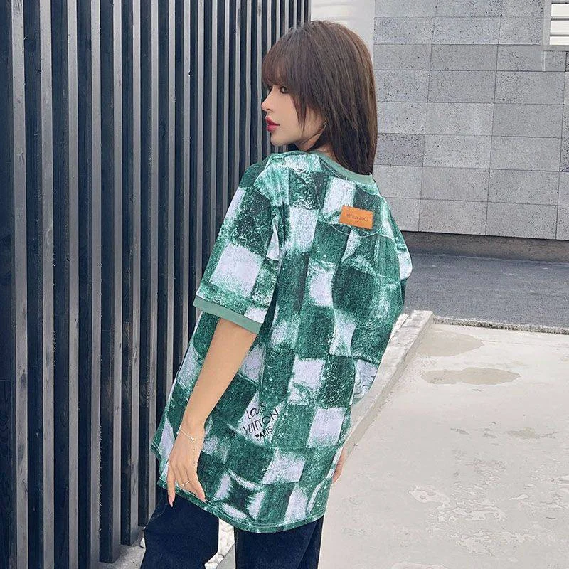目を惹くカラールイヴィトン ダミエ コットン Tシャツ コピー vum66712