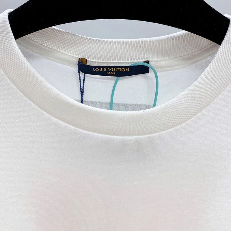 定番人気 ルイヴィトン Tシャツ 偽物 トップス 半袖 2色 vuo39094
