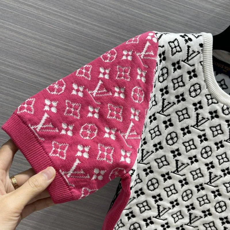 稀少ルイヴィトン コピー フューシャアクセントマスキュリンTシャツ vuq58373