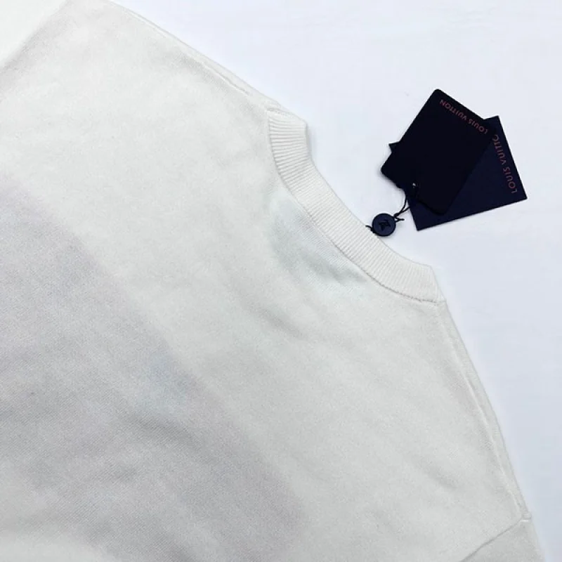 ルイヴィトン コピー「LVM」ロゴ クルーネック 白Tシャツ vur41302