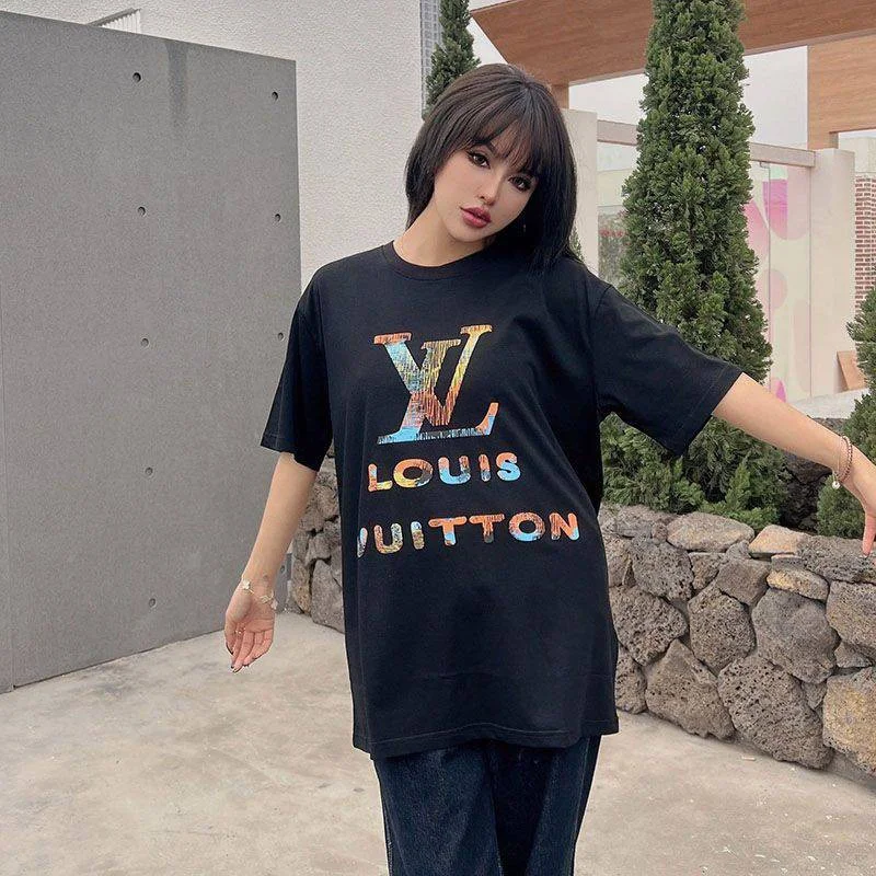累積売上総額第1位!ルイヴィトン 偽物 ロゴ コットン Tシャツ vus82052