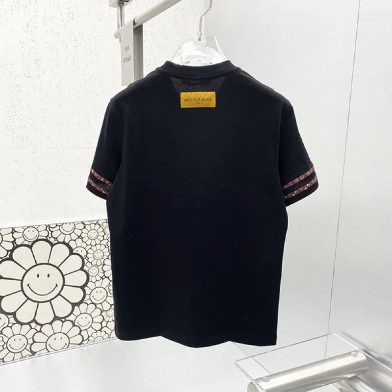 ☆超人気☆ルイヴィトン Tシャツ 偽物 選べる2色 vuv99176