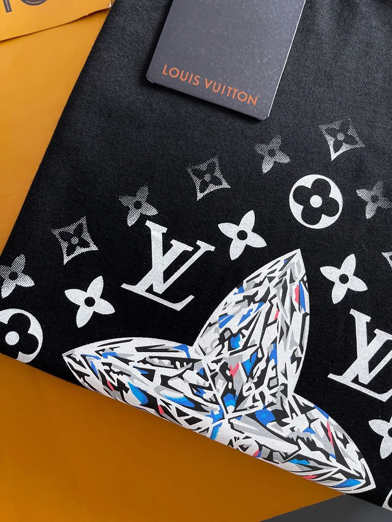 春もの新作ルイヴィトン Tシャツ コピー 21SS フロウティングLVプリンテッド vux11502