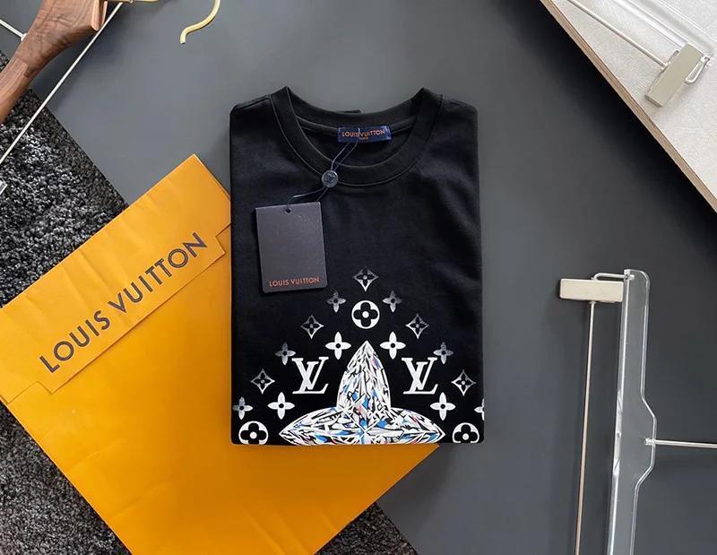 春もの新作ルイヴィトン Tシャツ コピー 21SS フロウティングLVプリンテッド vux11502