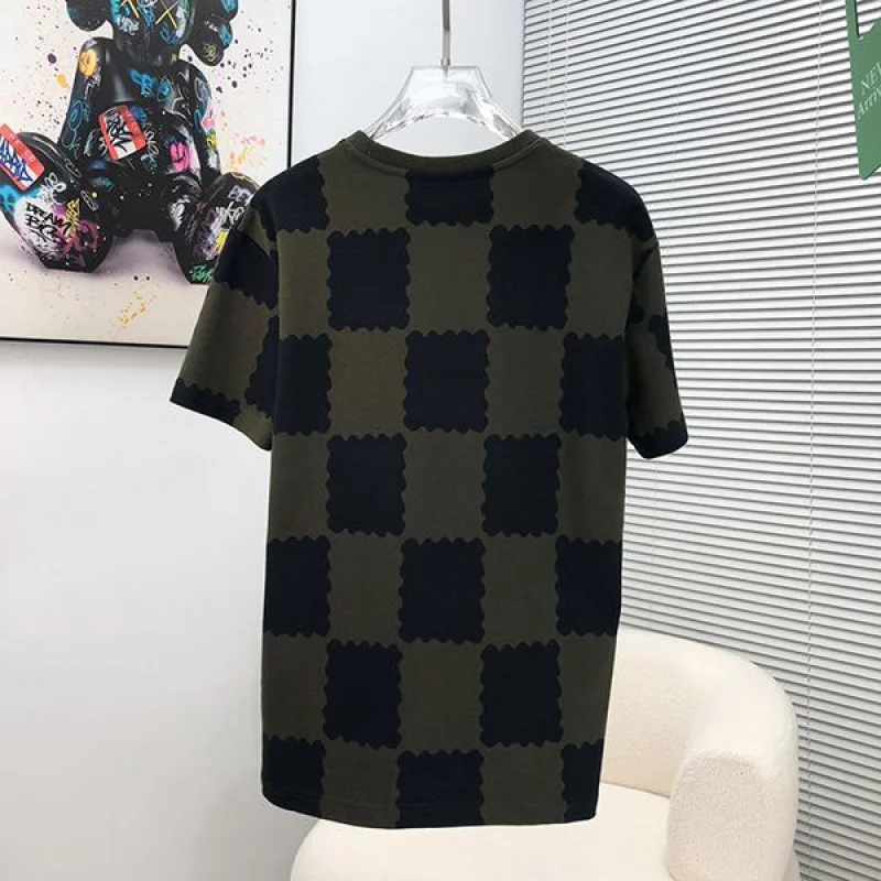 セール新作ルイヴィトン ツイストロックプリントTシャツ コピー モノグラム 2色 vux78326