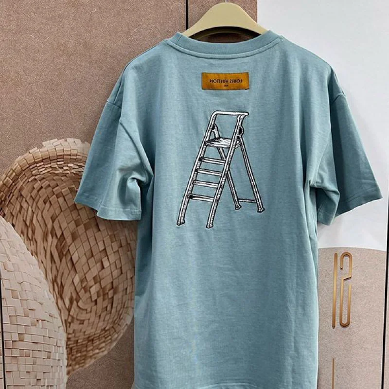 可愛い ルイヴィトン マルチツールエンブロイダードTシャツ 偽物 vux78613