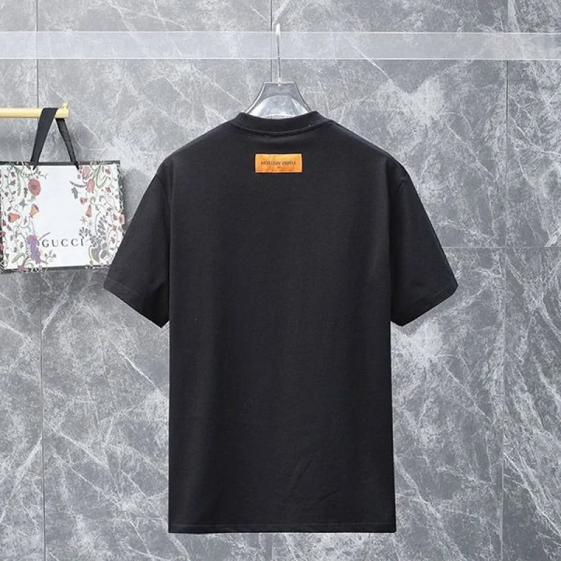 大人気!ルイヴィトン LVコートオブアームシグネチャーTシャツ 偽物 vux96537
