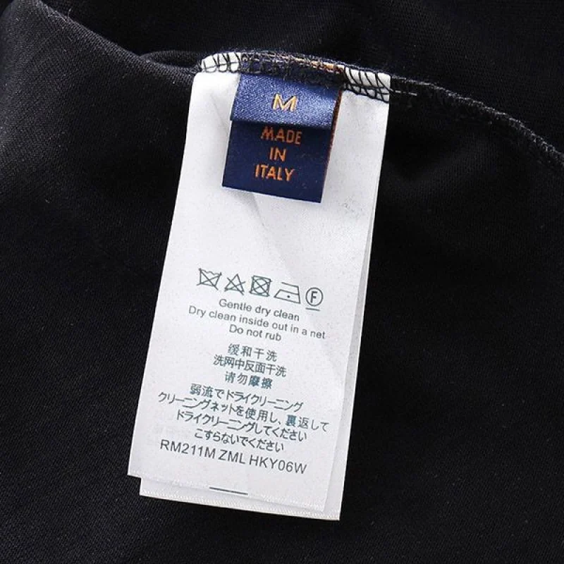 大人気!ルイヴィトン LVコートオブアームシグネチャーTシャツ 偽物 vux96537