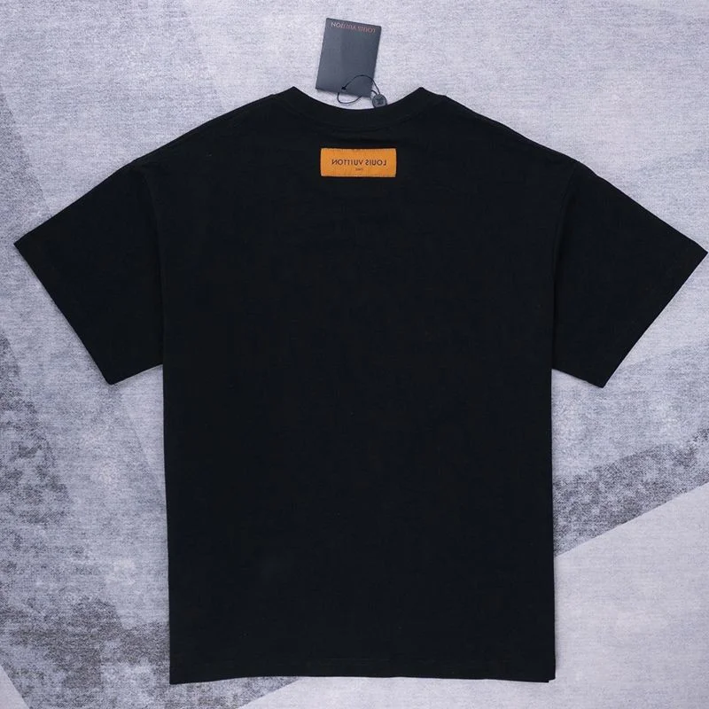 定番アクセス数No.1☆​ルイヴィトン レディース モノグラムポケットTシャツ コピー vuz37413