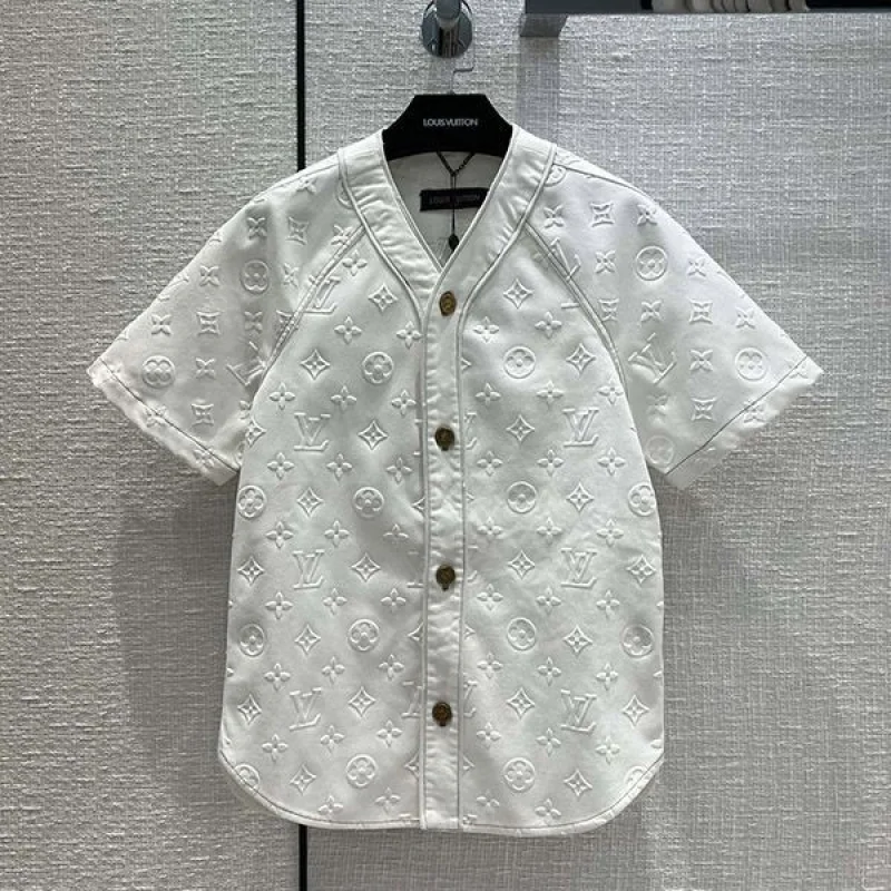 超話題!ルイヴィトン 3D モノグラム アウター Tシャツ 偽物 vuz93783
