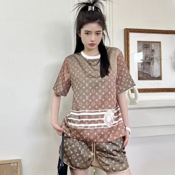 ルイヴィトン服 vuc43666 スーパーコピー