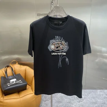 ルイヴィトン服 vui97477 スーパーコピー
