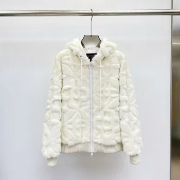 ルイヴィトン服 vuj89448 スーパーコピー