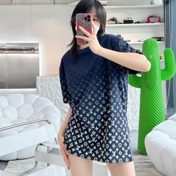 ルイヴィトン服 vuw80110 スーパーコピー