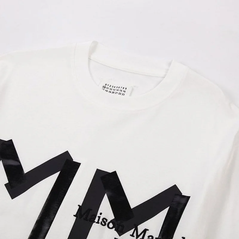 世界中で大人気♪メゾンマルジェラ ロゴ ホワイトTシャツ コピー Maa04954