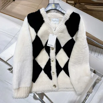 服 mad86683 スーパーコピー