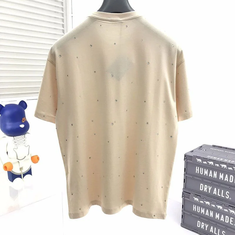 春夏新作ミュウミュウ Leagueロゴ入りのアイコニックなTシャツ 偽物 mye90148