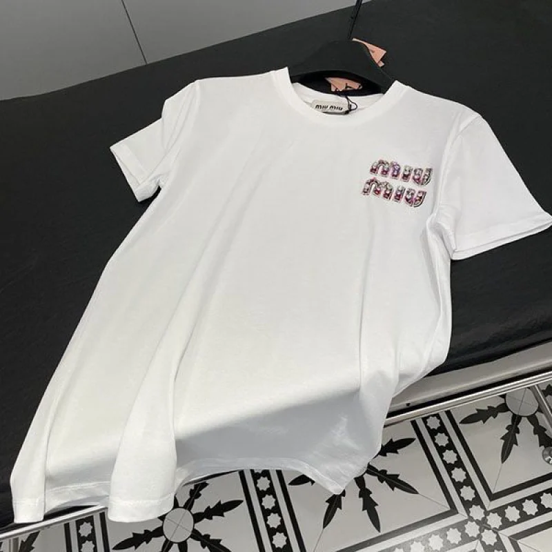 即発送 ミュウミュウ 刺繍入りコットンTシャツ コピー myf59063