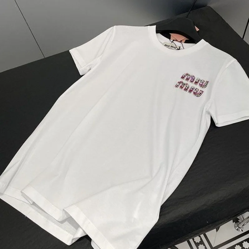 即発送 ミュウミュウ 刺繍入りコットンTシャツ コピー myf59063