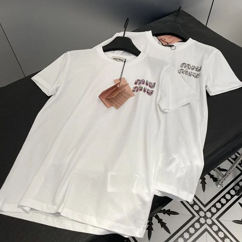 即発送 ミュウミュウ 刺繍入りコットンTシャツ コピー myf59063
