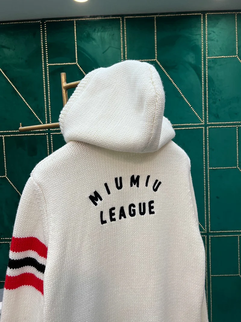 21AW新作☆MIU MIU セーター 偽物☆ オーバーサイズロゴモヘアセーター♪ myi23251