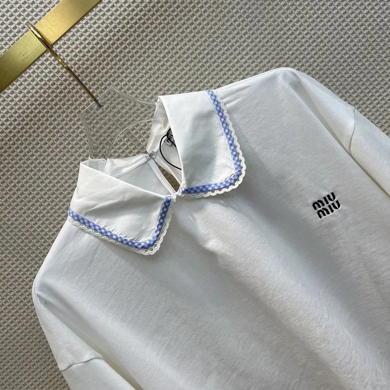 人気急上昇【ミュウミュウ】★刺繍ロゴ入り コットン Tシャツ 偽物 myl62564