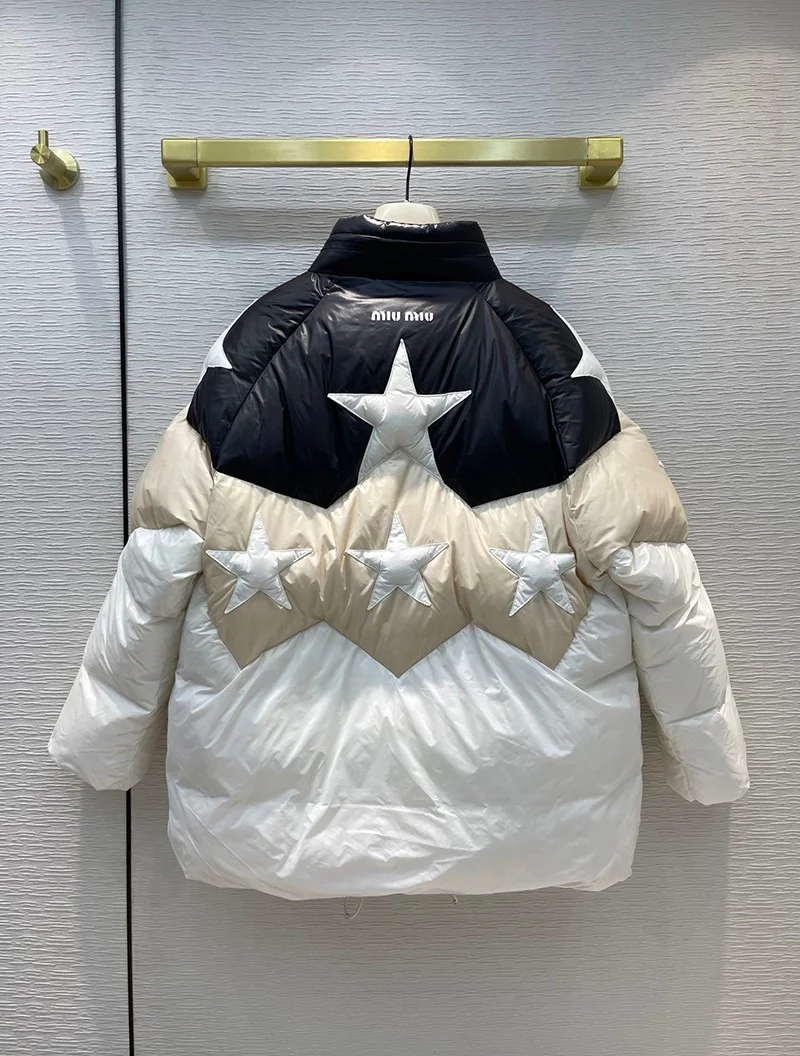 大人気!!新色【ミュウミュウ コート コピー】キルティング ナイロン ダウンジャケット myq06348