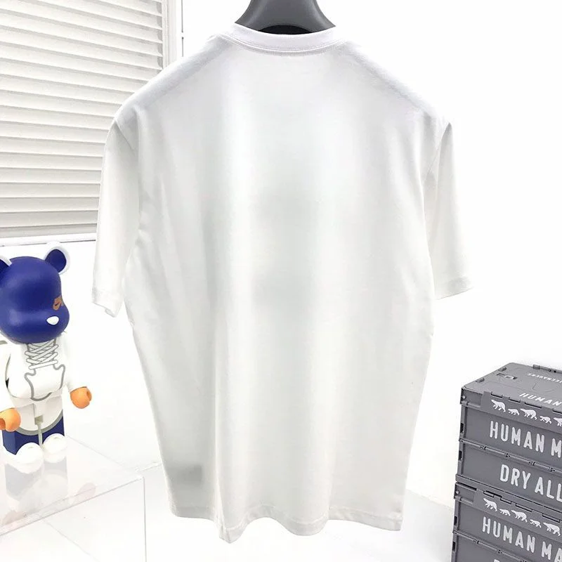 超話題!ミュウミュウ コピー Leagueロゴ入りのアイコニックなTシャツ myu24874