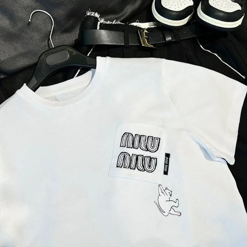 新色☆希少ミュウミュウ CLUB LOGO Tシャツ コピー 刺繍ロゴ myy90100
