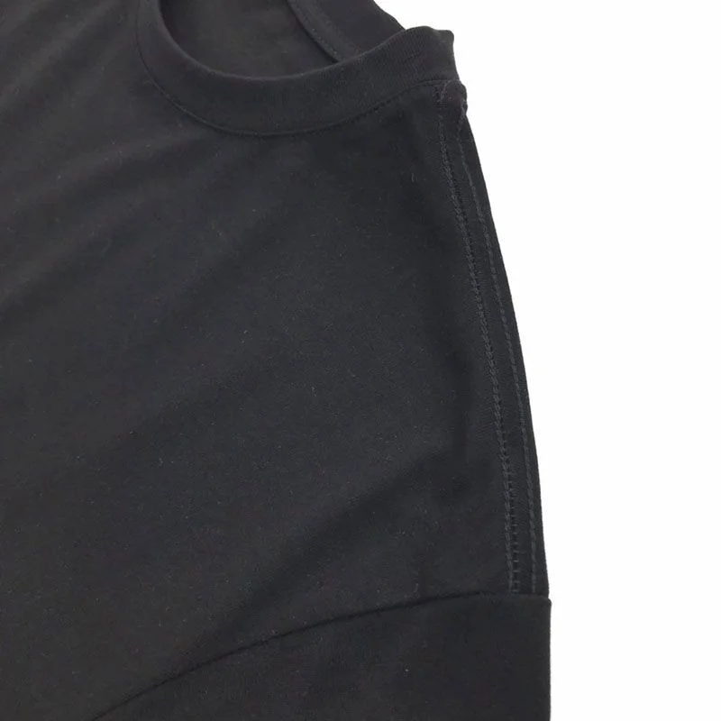 送料込ミュウミュウ 偽物 Leagueロゴ入りのアイコニックなTシャツ myz87152