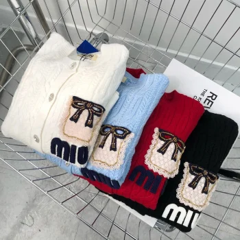 服 myt71259 スーパーコピー