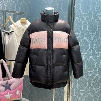 服 myv90681 スーパーコピー