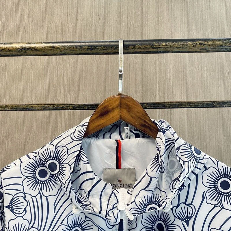 日本未入荷 21SS【モンクレール ジャケット コピー】Keragan フローラル ナイロン ジャケット 0931A761005956R770